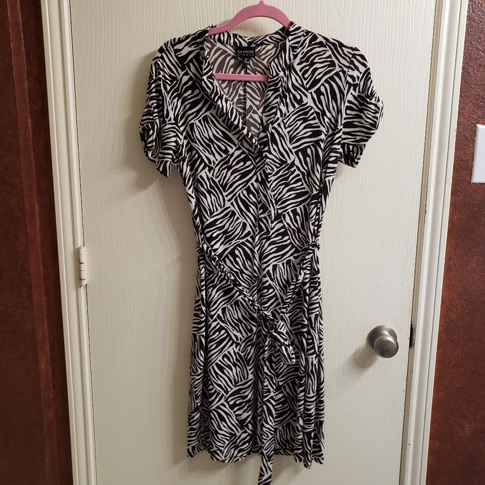 4/$25🌻Enfocus studio brown zebra dress
